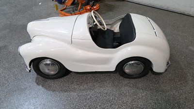 Lot 161 - FAIRGROUND AUSTIN J40 PEDAL CAR