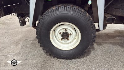 Lot 90 - 1964 LAND ROVER 109" - 4 CYL