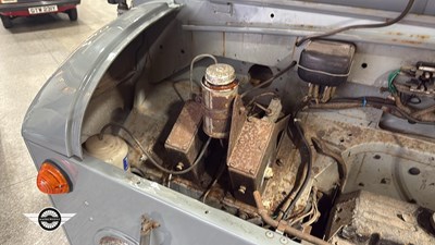 Lot 90 - 1964 LAND ROVER 109" - 4 CYL