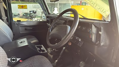 Lot 92 - 2003 LAND ROVER DEFENDER 90 COUNTY TD5