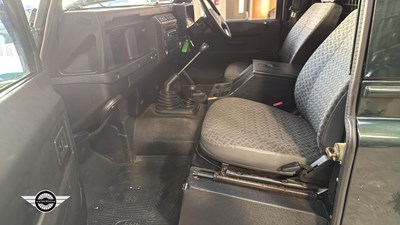 Lot 92 - 2003 LAND ROVER DEFENDER 90 COUNTY TD5