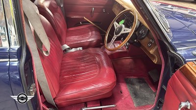 Lot 788 - 1968 JAGUAR 3.4/340