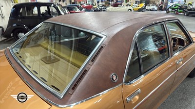 Lot 104 - 1974 FORD GRANADA GHIA AUTO