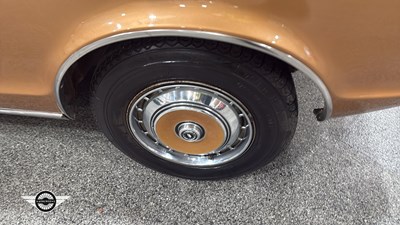 Lot 104 - 1974 FORD GRANADA GHIA AUTO