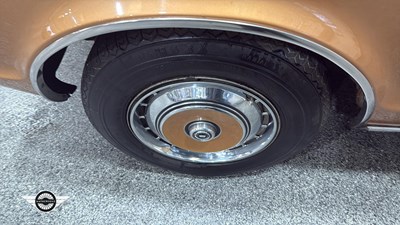 Lot 104 - 1974 FORD GRANADA GHIA AUTO