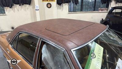 Lot 104 - 1974 FORD GRANADA GHIA AUTO