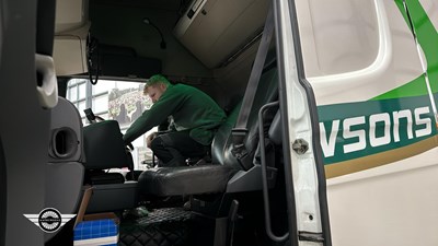 Lot 58 - 2010 SCANIA R500 V8