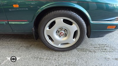 Lot 110 - 1996 JAGUAR XJR AUTO