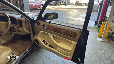 Lot 110 - 1996 JAGUAR XJR AUTO