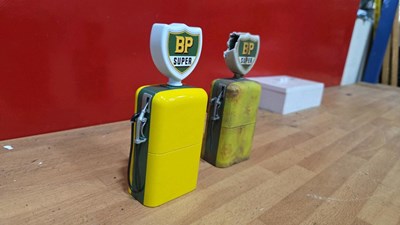 Lot 29 - BP SUPER 1/18 SCALE MODEL PETROL PUMPS 5" X 2"