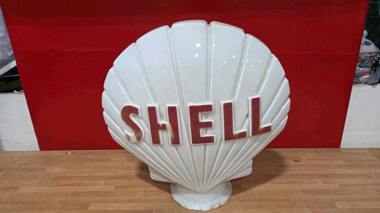 Lot 13 - SHELL GLASS GLOBE