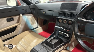 Lot 512 - 1986 PORSCHE 924 AUTO