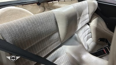 Lot 512 - 1986 PORSCHE 924 AUTO