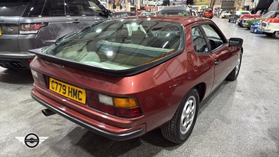 Lot 512 - 1986 PORSCHE 924 AUTO