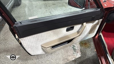 Lot 512 - 1986 PORSCHE 924 AUTO