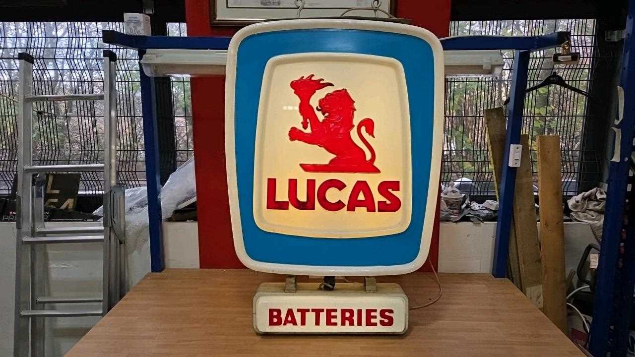 Lot 33 - LUCAS BATTERIES , DOUBLE SIDED LIGHT UP SIGN 41" X 27"