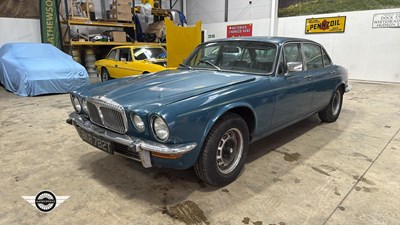 Lot 8 - 1978 DAIMLER SOVEREIGN 4.2 LWB AUTO