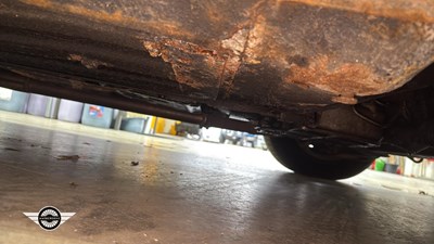 Lot 8 - 1978 DAIMLER SOVEREIGN 4.2 LWB AUTO