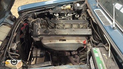 Lot 8 - 1978 DAIMLER SOVEREIGN 4.2 LWB AUTO