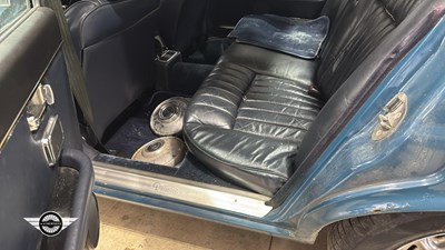 Lot 8 - 1978 DAIMLER SOVEREIGN 4.2 LWB AUTO