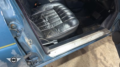 Lot 8 - 1978 DAIMLER SOVEREIGN 4.2 LWB AUTO