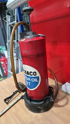 Lot 11 - TEXACO MOTOR OIL 2 STROKE DISPENSER
