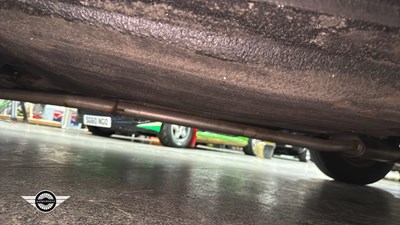 Lot 60 - 1964 MERCEDES 220