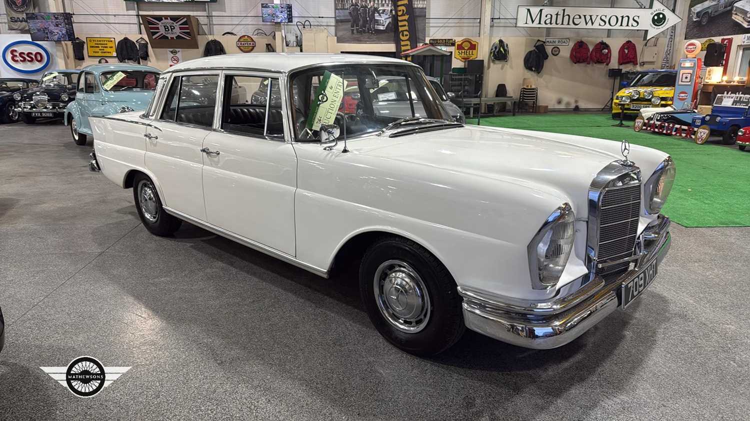 1964 MERCEDES 220