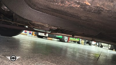 Lot 60 - 1964 MERCEDES 220