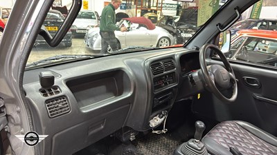 Lot 68 - 2002 SUZUKI CARRY