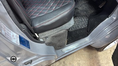 Lot 68 - 2002 SUZUKI CARRY