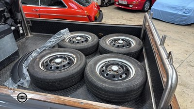 Lot 68 - 2002 SUZUKI CARRY