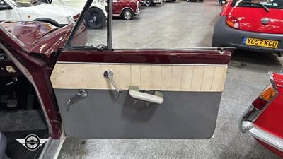 Lot 28 - 1961 FORD ZEPHYR/ZODIAC MK II