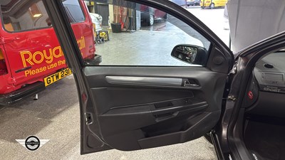 Lot 22 - 2010 VAUXHALL ASTRA CLUB 16V