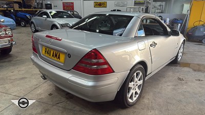 Lot 156 - 1997 MERCEDES SLK 230 KOMPRESSOR AUTO