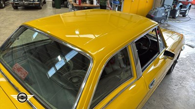 Lot 168 - 1974 TRIUMPH STAG AUTO