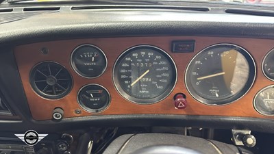 Lot 168 - 1974 TRIUMPH STAG AUTO