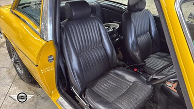 Lot 168 - 1974 TRIUMPH STAG AUTO