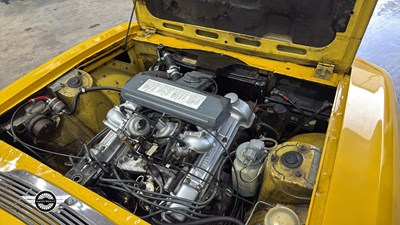 Lot 168 - 1974 TRIUMPH STAG AUTO