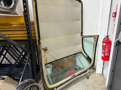 Lot 768 - 1974 TRIUMPH STAG AUTO