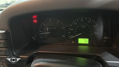 Lot 98 - 2002 LAND ROVER DISCOVERY TD5 S *256 Miles From New*