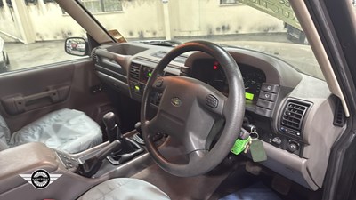 Lot 98 - 2002 LAND ROVER DISCOVERY TD5 S *256 Miles From New*