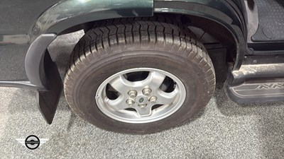 Lot 98 - 2002 LAND ROVER DISCOVERY TD5 S *256 Miles From New*