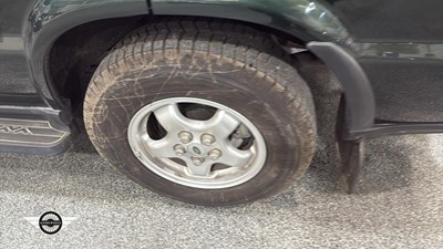 Lot 98 - 2002 LAND ROVER DISCOVERY TD5 S *256 Miles From New*