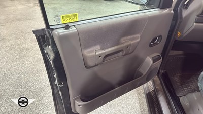 Lot 98 - 2002 LAND ROVER DISCOVERY TD5 S *256 Miles From New*