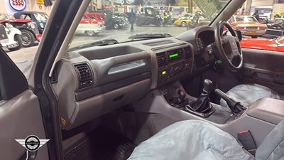 Lot 98 - 2002 LAND ROVER DISCOVERY TD5 S *256 Miles From New*