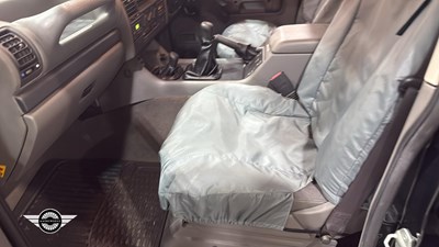 Lot 98 - 2002 LAND ROVER DISCOVERY TD5 S *256 Miles From New*