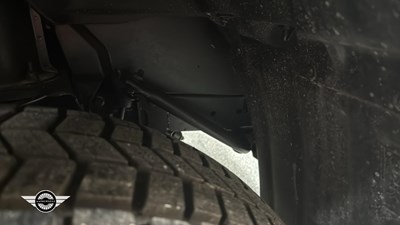 Lot 98 - 2002 LAND ROVER DISCOVERY TD5 S *256 Miles From New*