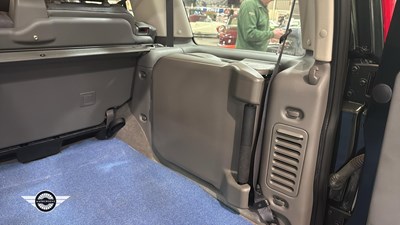 Lot 98 - 2002 LAND ROVER DISCOVERY TD5 S *256 Miles From New*