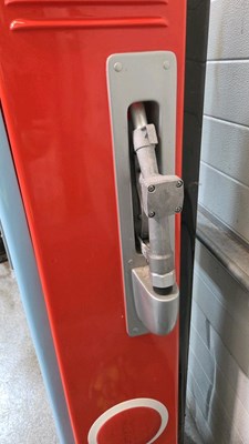 Lot 89 - GULF SUPER REPRODUCTION PETROL PUMP